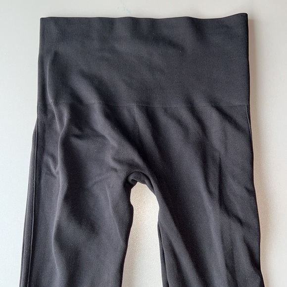 Spanx Leggings - Picture 2 of 4